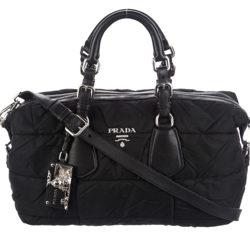 ✨✨✨AUTHENTIC PRADA QUILTED TESSUTO SHOULDER BAG 👜 ✨ ✨✨
